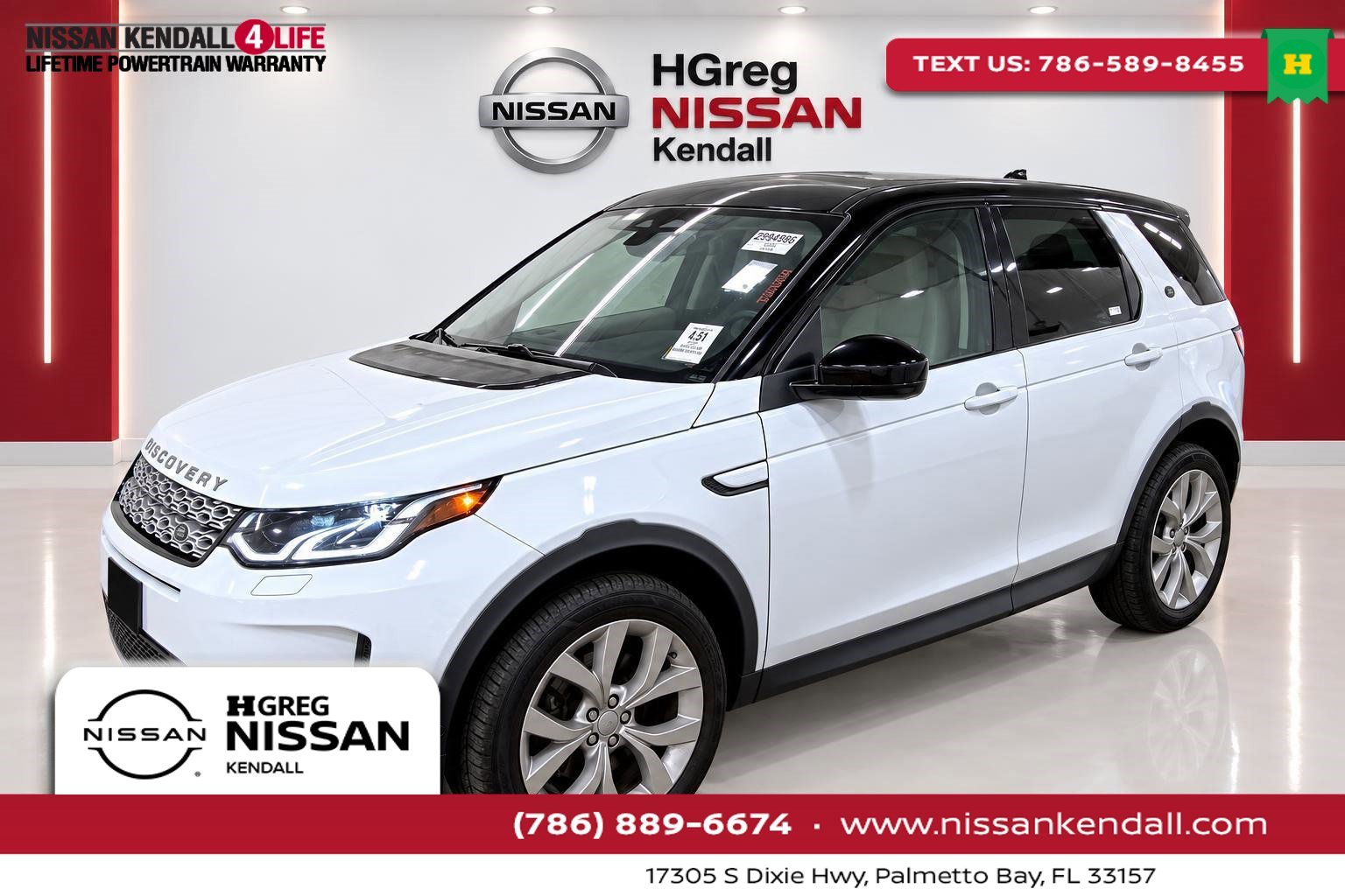 Used 2021 White Land Rover SE image 1