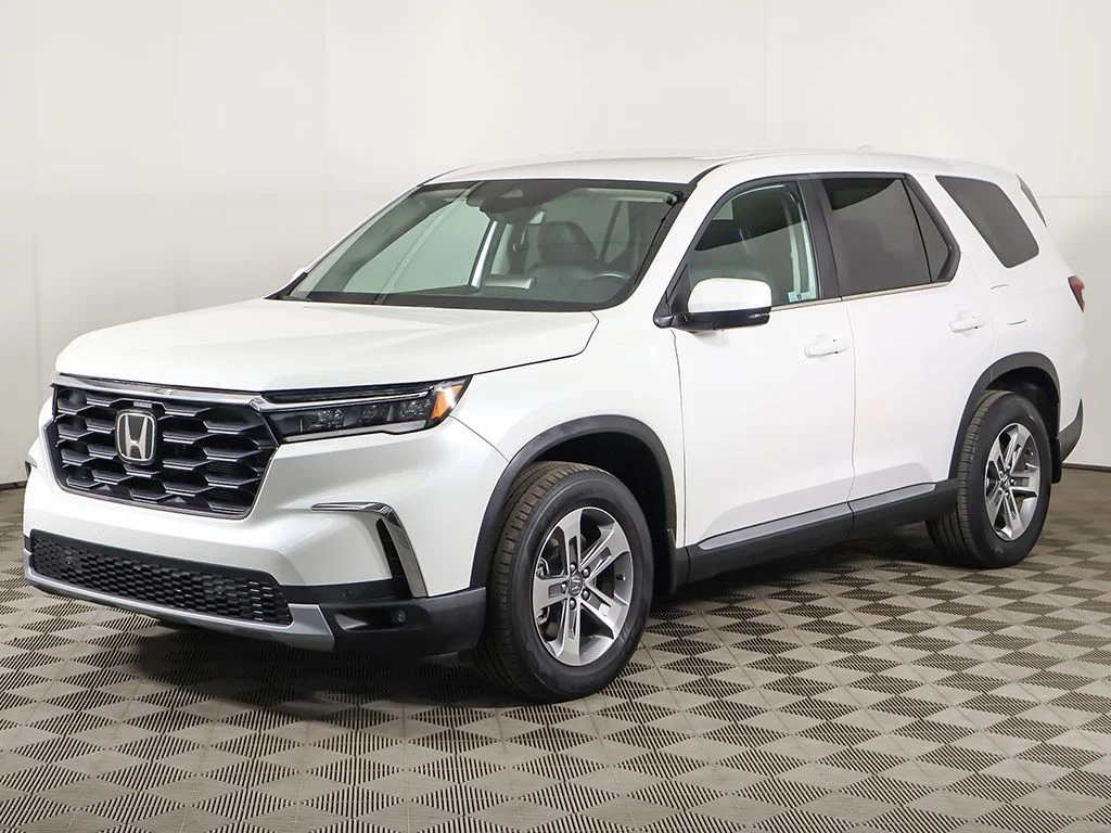 Used 2023 White Honda EX-L image 8