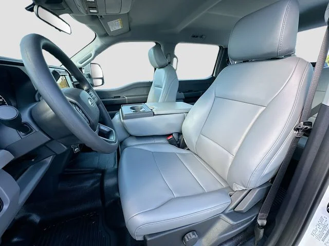 New 2026 Oxford White Ford XL image 14