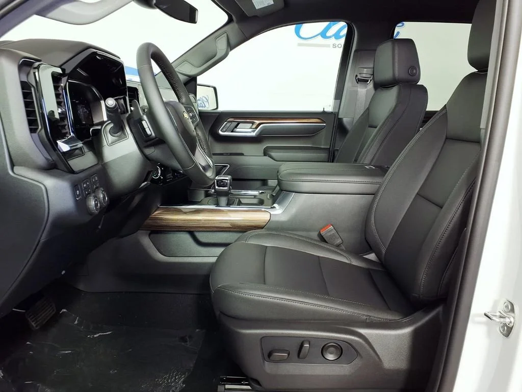 New 2026 Summit White Chevrolet LT image 8