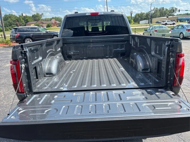 New 2026 Carbonized Gray Metallic Ford Lariat® image 32