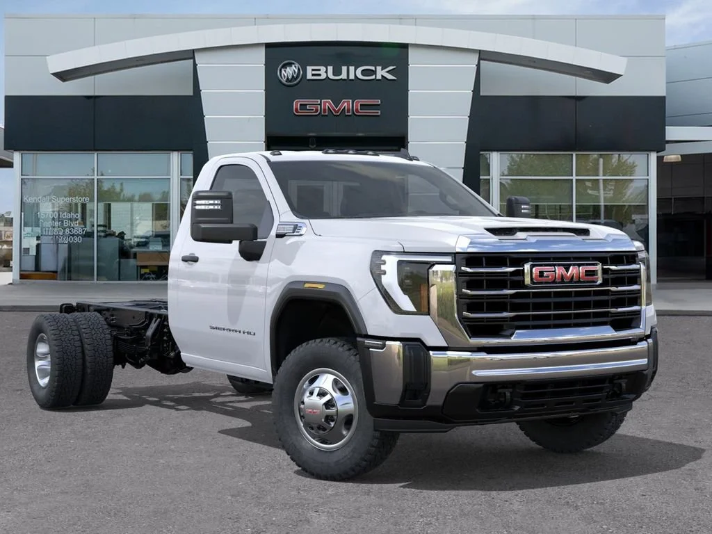 New 2026 Summit White GMC Pro image 7
