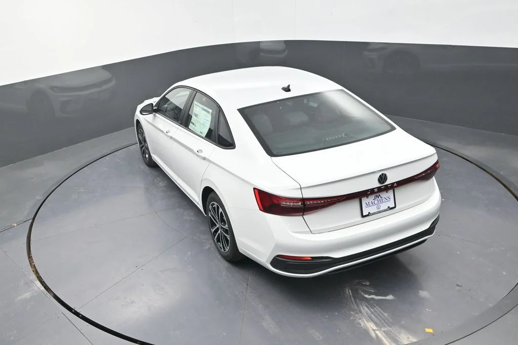 New 2026  Volkswagen 1.5T Sport image 16