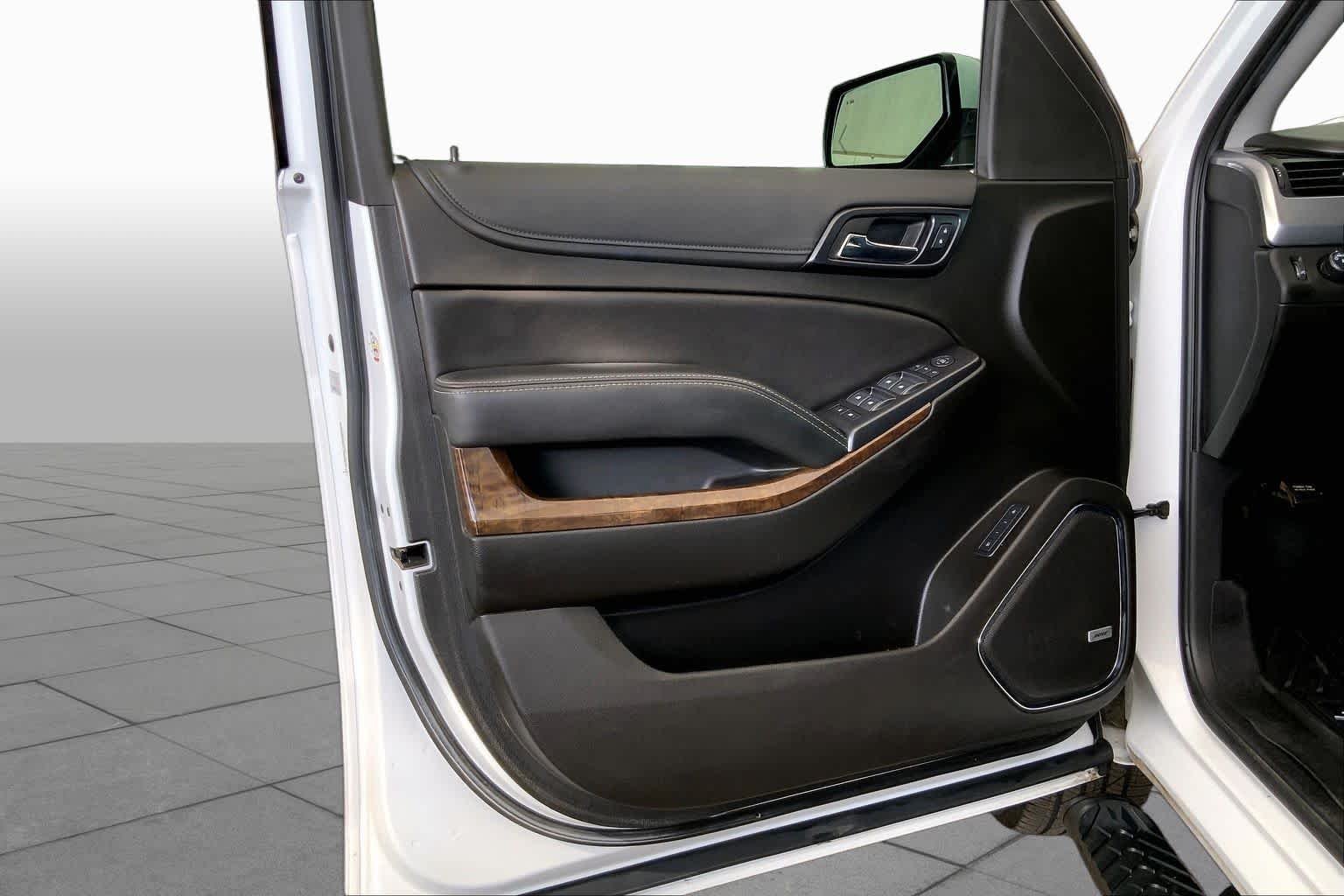 Used 2019 Summit White Chevrolet LT image 22
