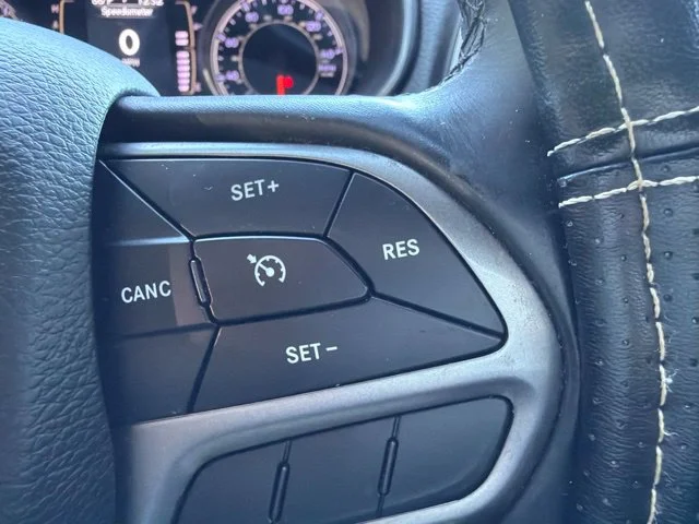 Used 2019 Silver Jeep Latitude Plus image 32