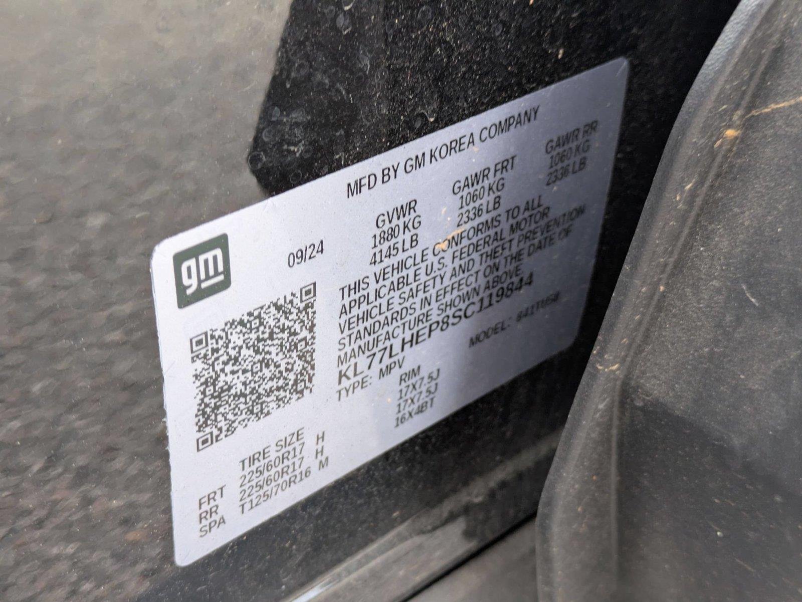 Used 2025 Mosaic Black Metallic Chevrolet LT image 10
