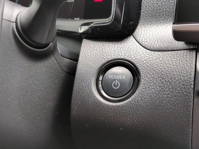 Certified Used 2025  Toyota SE image 22
