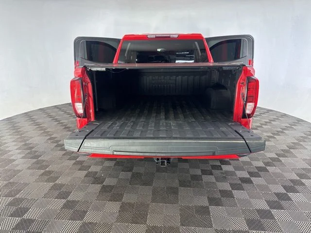 Used 2023 Red GMC Elevation image 17