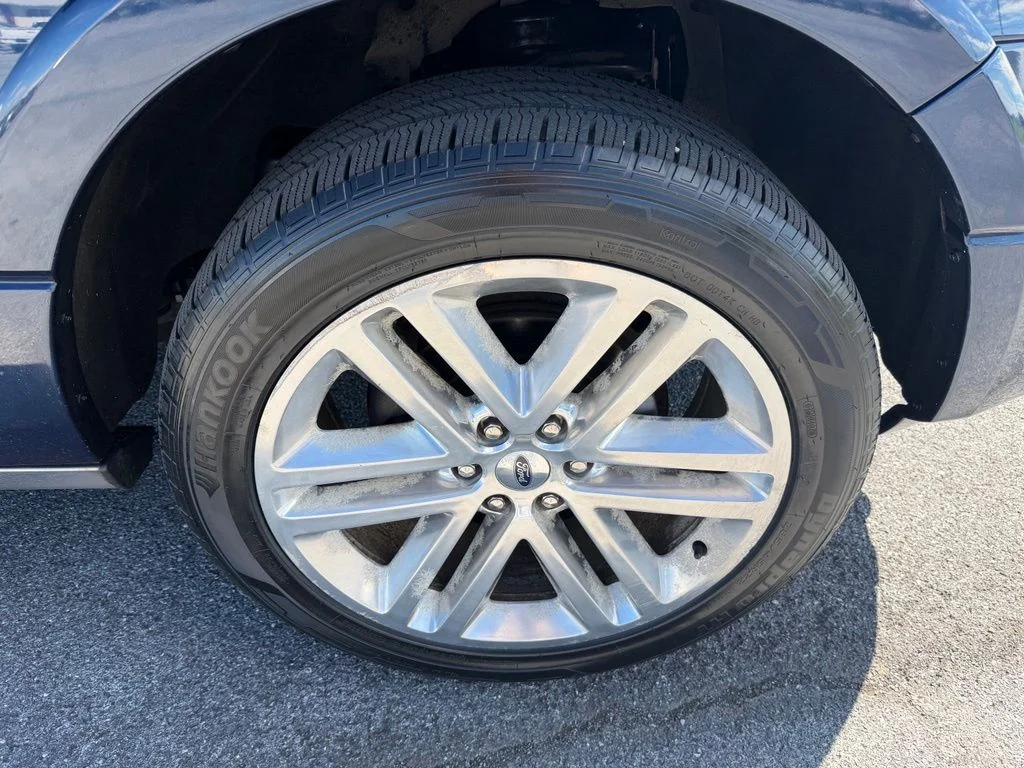 Certified Used 2017 Blue Jeans Ford Platinum image 9