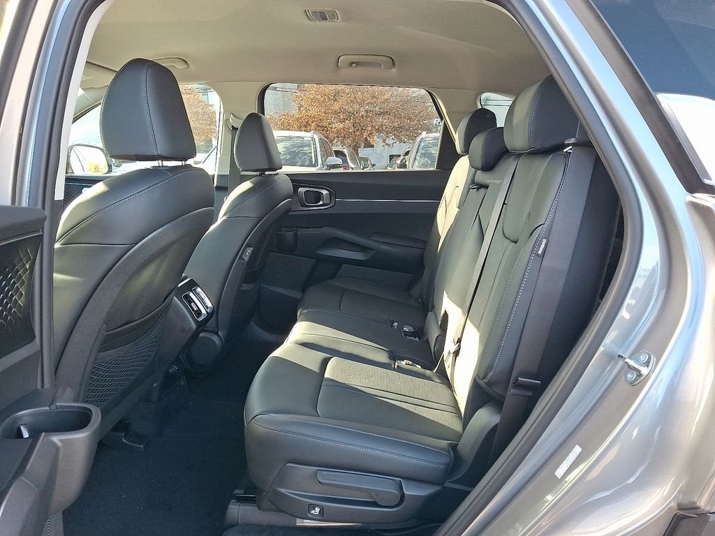 New 2026 Gray Kia EX image 5