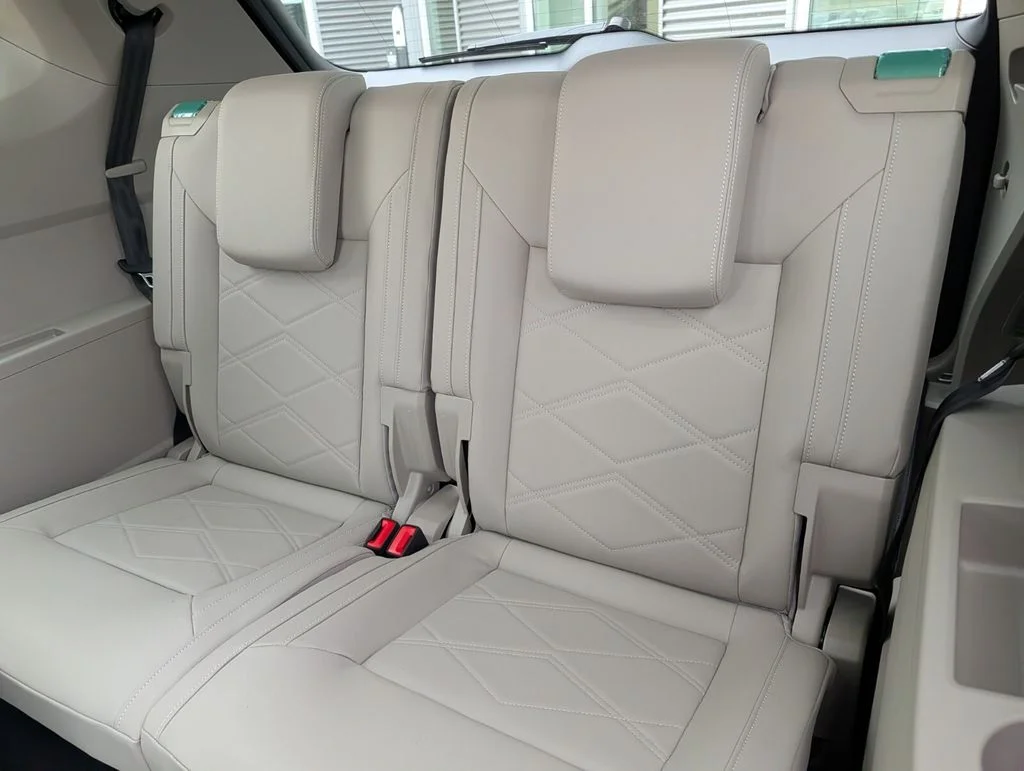 New 2026 Silver Volkswagen 2.0T SE w/Technology image 15