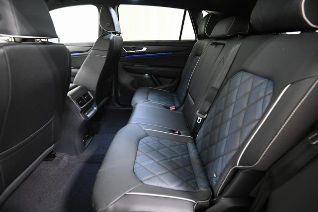 2026 Volkswagen Atlas Cross Sport SEL Premium R-LINE - Photo 9