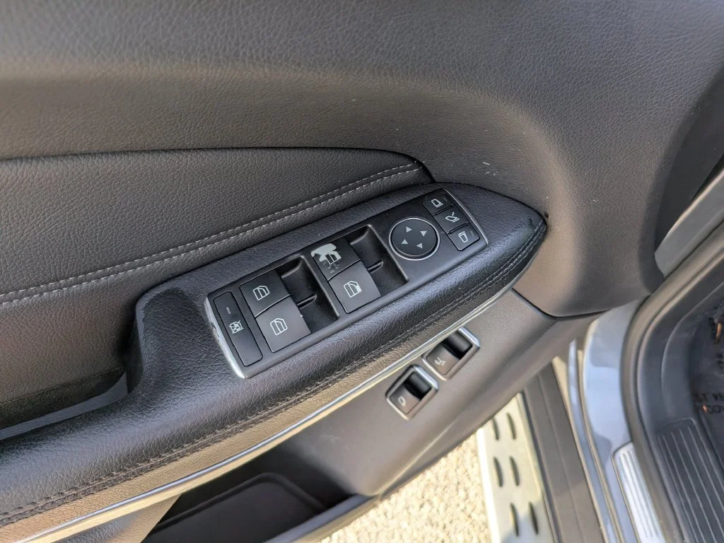 Used 2018  Mercedes-Benz GLS 550 image 19