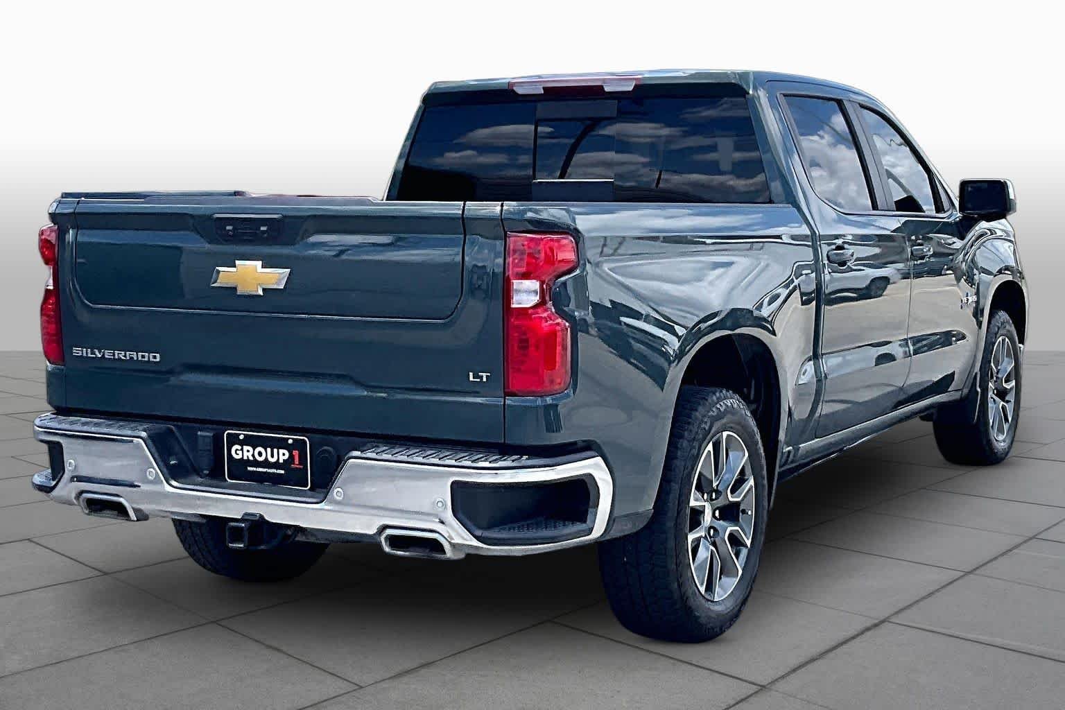 Used 2025 Cypress Gray Chevrolet LT image 13