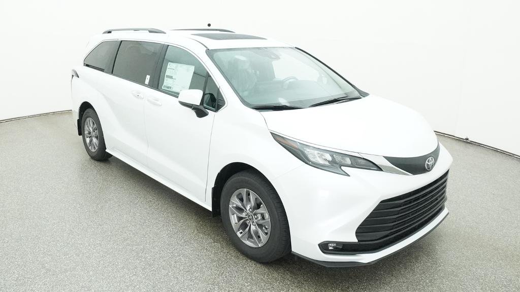 New 2026 Wind Chill Pearl Toyota XLE image 10