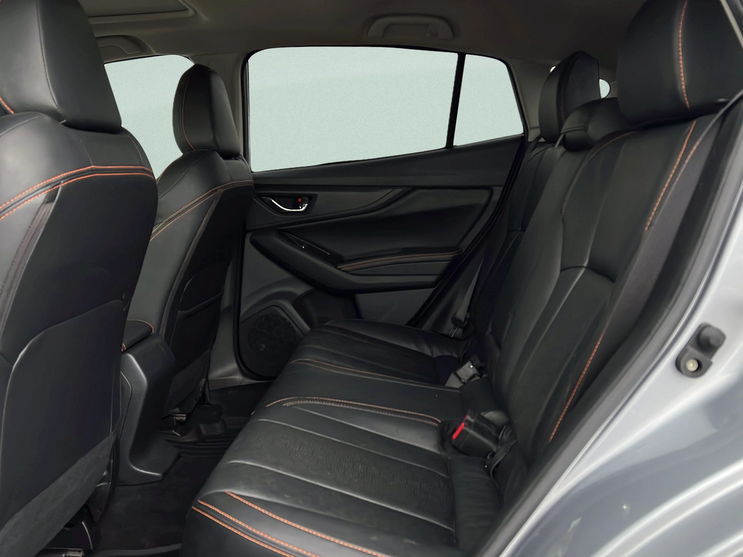 Used 2019 Ice Silver Metallic Subaru Limited image 10