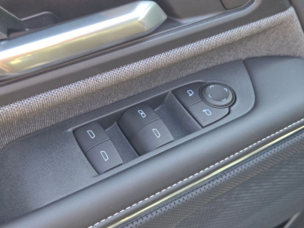 2026 GMC Sierra EV Elevation - Photo 18