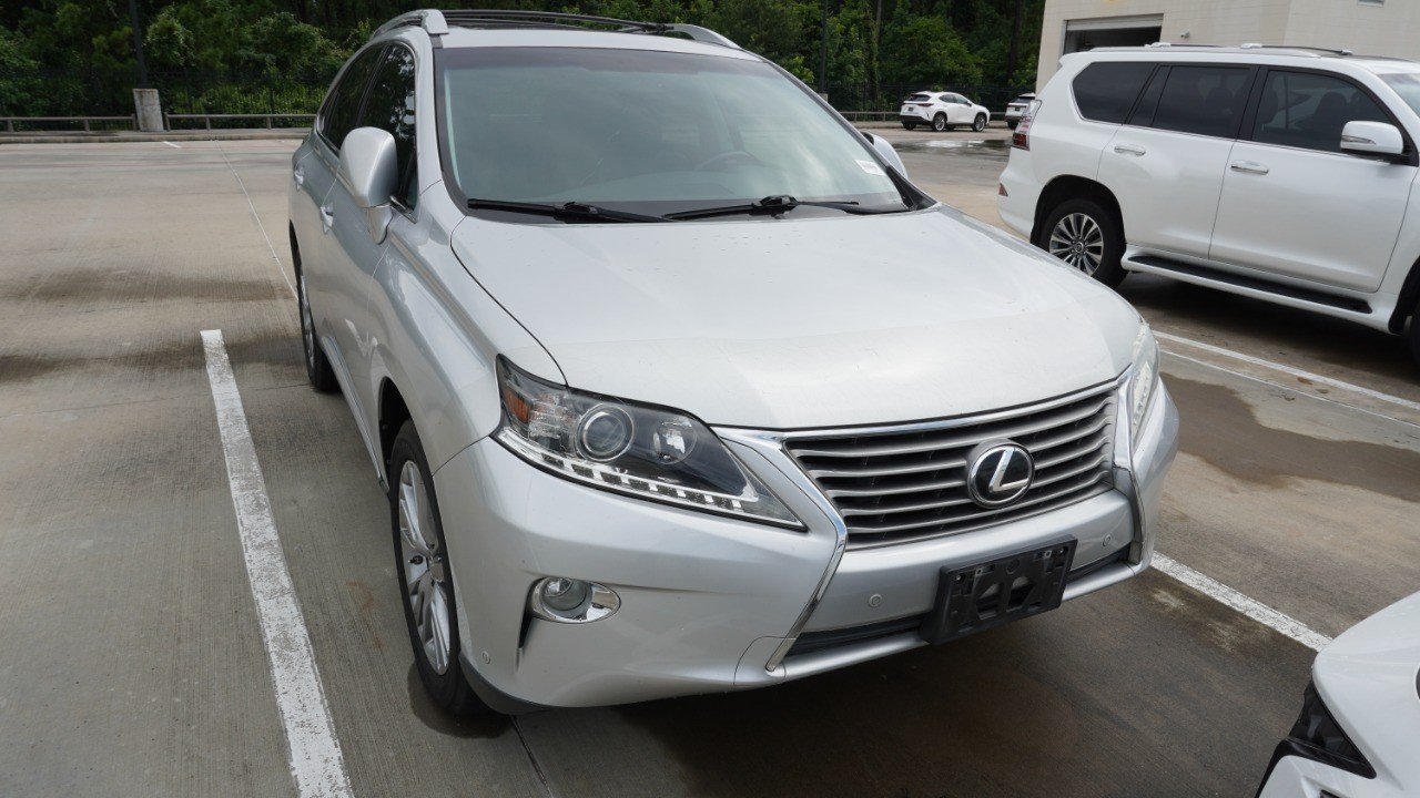 Used 2013 Silver Lexus  image 2