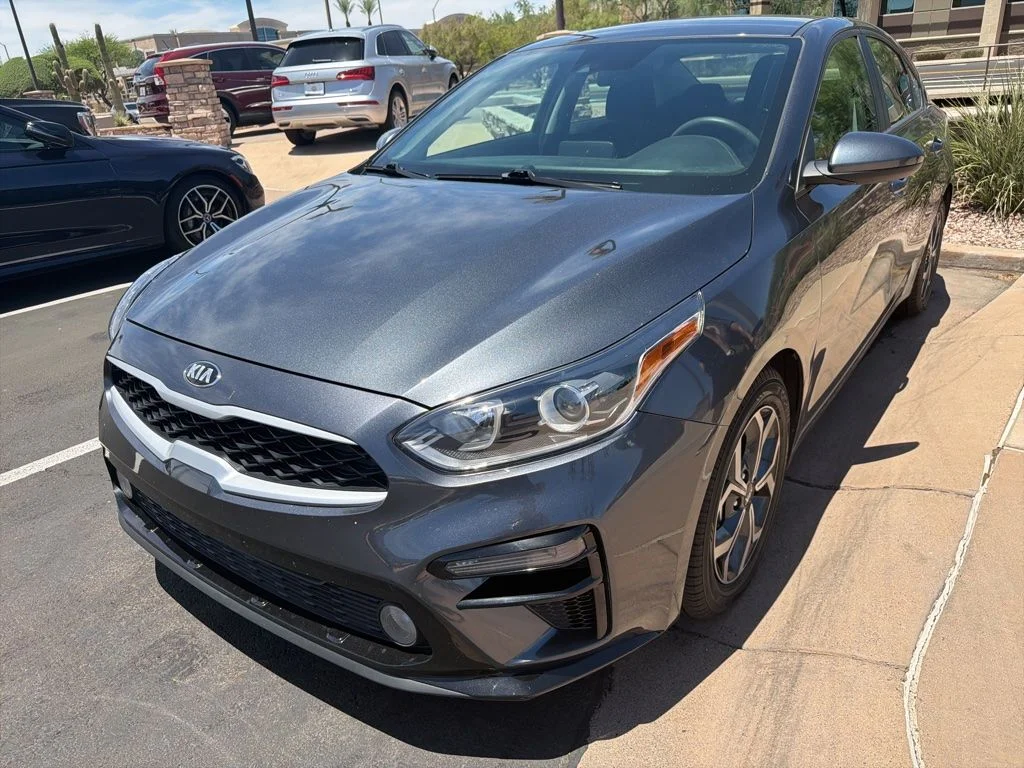 Used 2021 Gray Kia LXS image 4