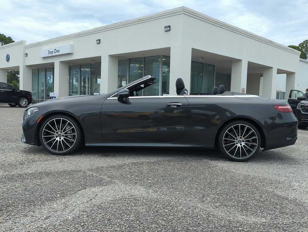 Used 2023 Gray Mercedes-Benz E 450 image 4