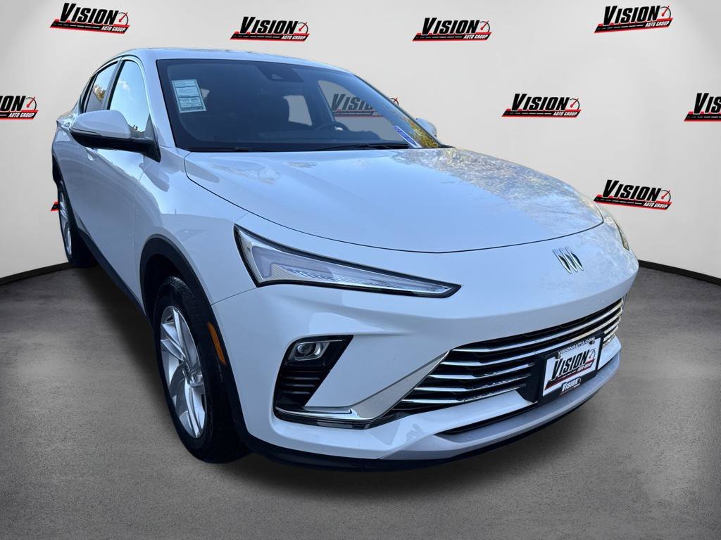 Used 2024 White Buick Preferred image 3