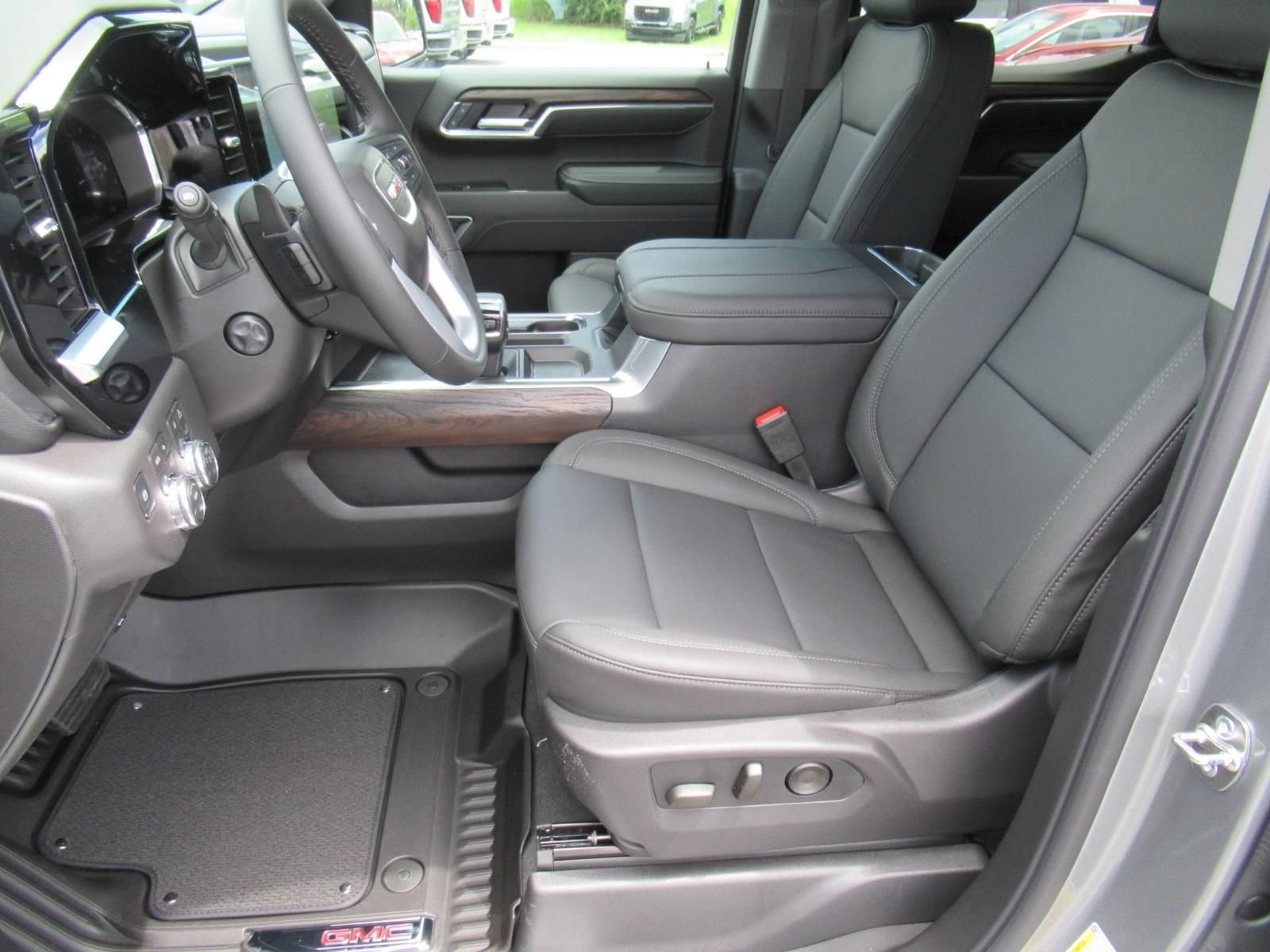 2026 GMC Sierra 1500 SLT - Photo 17
