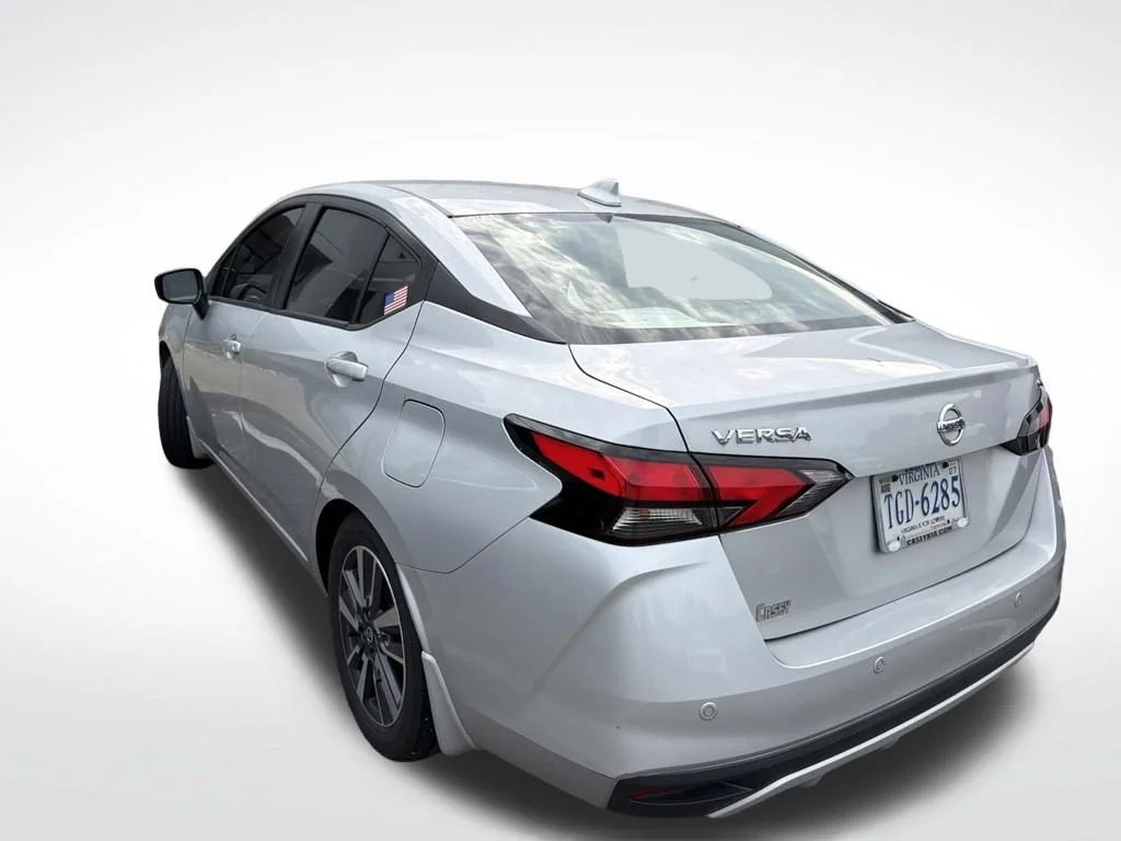 Used 2021 Silver Nissan 1.6 SV image 2