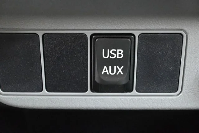 Used 2013 Black Toyota Base image 28