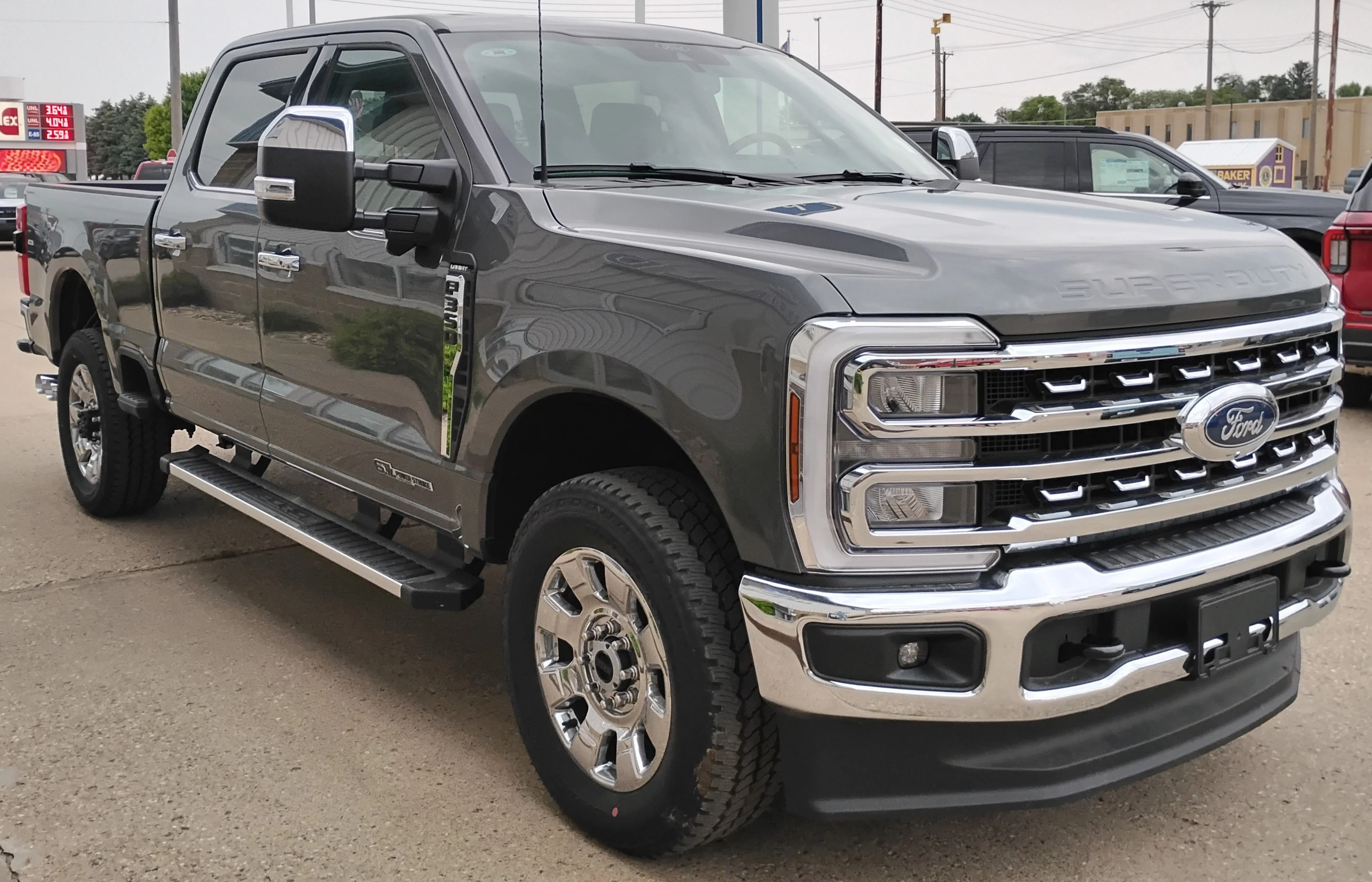 New 2026 Carbonized Gray Metallic Ford F-350® Lariat® image 4