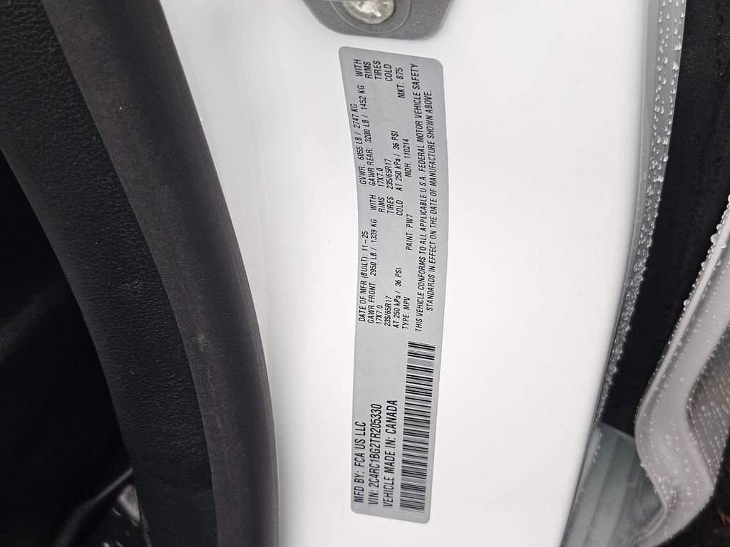 New 2026 Bright White Clear-Coat Exterior Paint Chrysler Select image 38