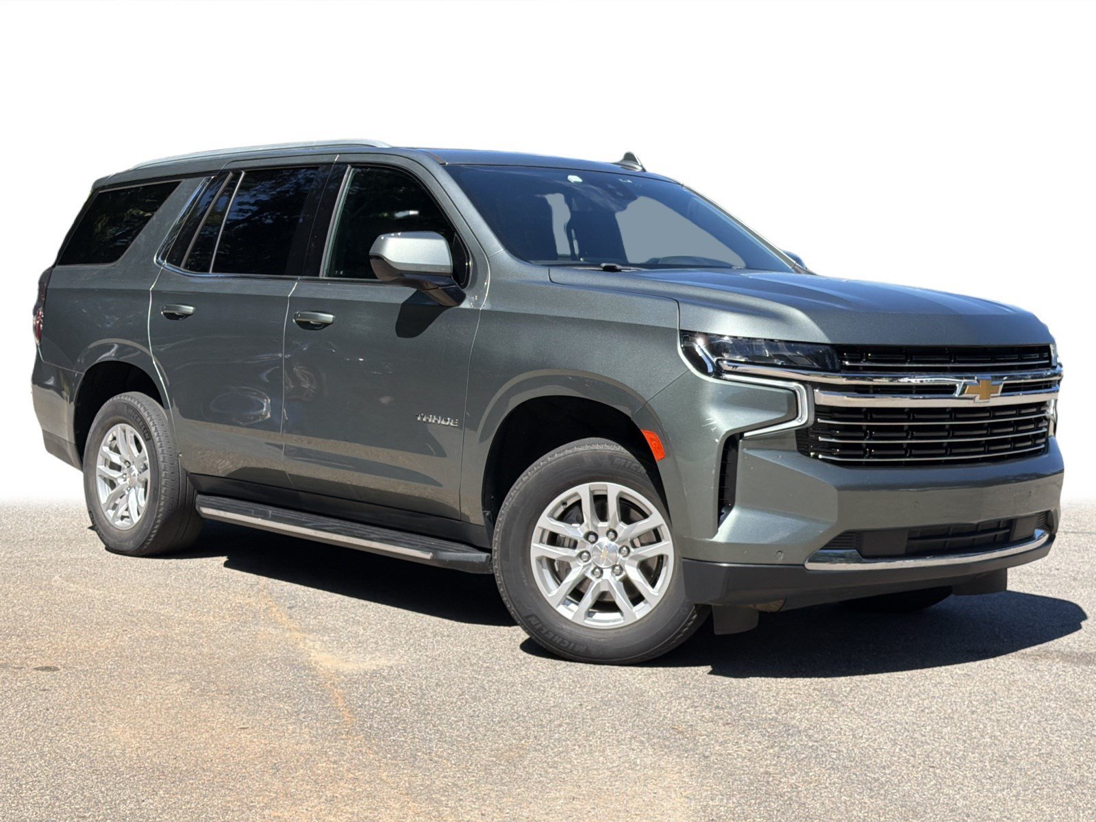 Used 2023 Silver Sage Metallic Chevrolet LT image 2