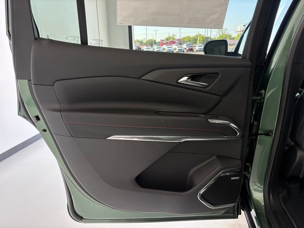 2027 Chevrolet Traverse RS - Photo 39