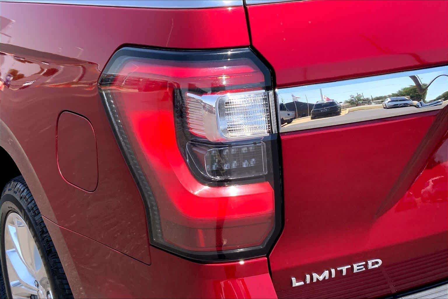 Used 2019 Ruby Red Metallic Tinted Clearcoat Ford Limited image 29