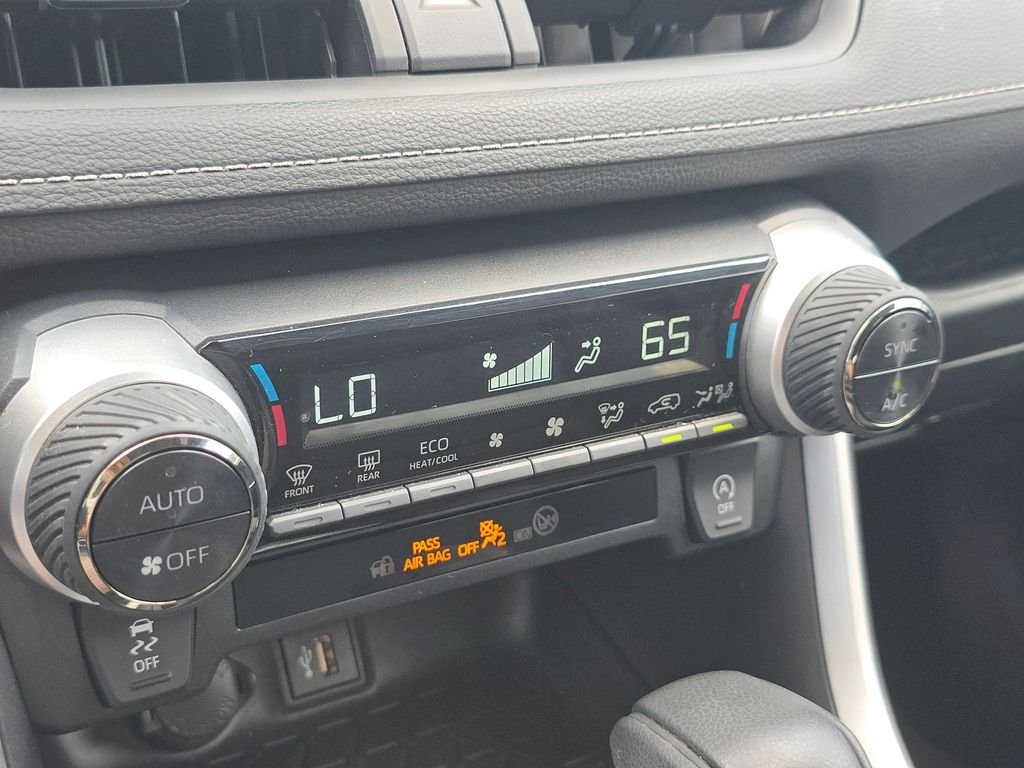 Used 2024 Silver Toyota XLE image 33