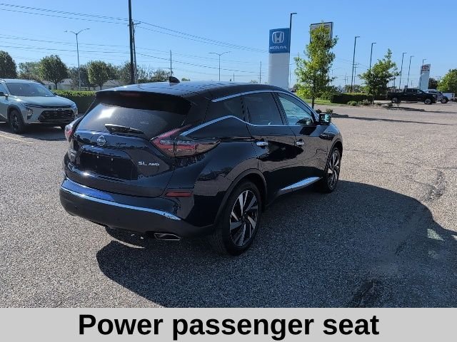 Used 2023 Blue Nissan SL image 16