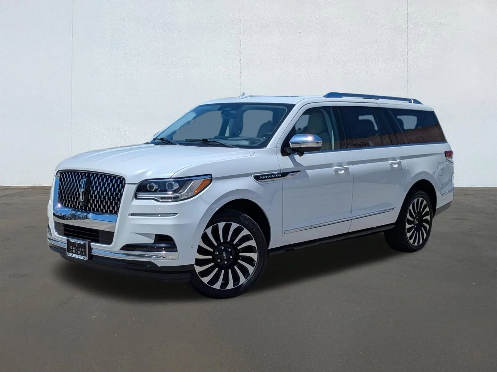 Used 2023 White Lincoln Black Label image 1
