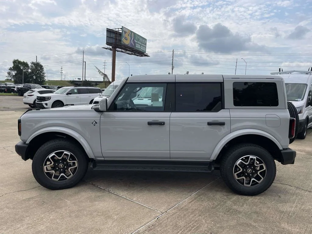 New 2026 Avalanche Gray Ford Outer Banks image 6