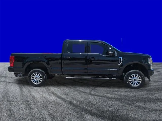 Used 2022 Agate Black Metallic Ford Lariat image 3