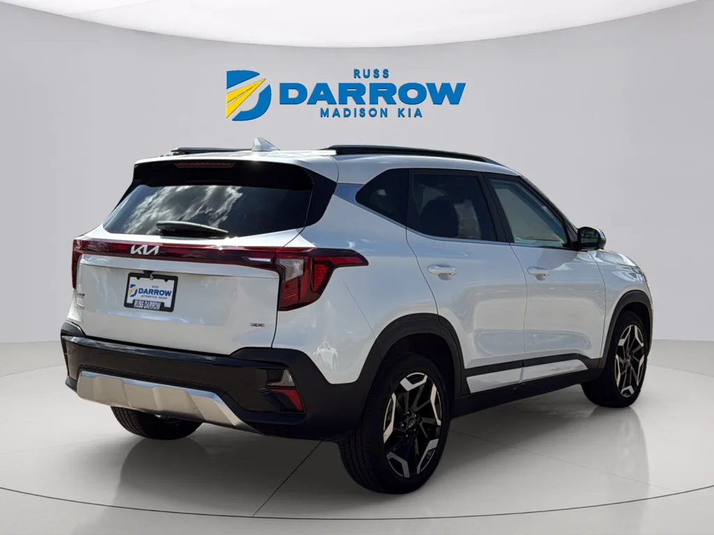 Used 2024 Snow White Pearl Kia SX image 5
