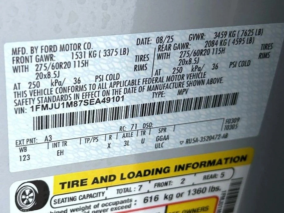 Used 2025 Silver Ford Platinum image 31