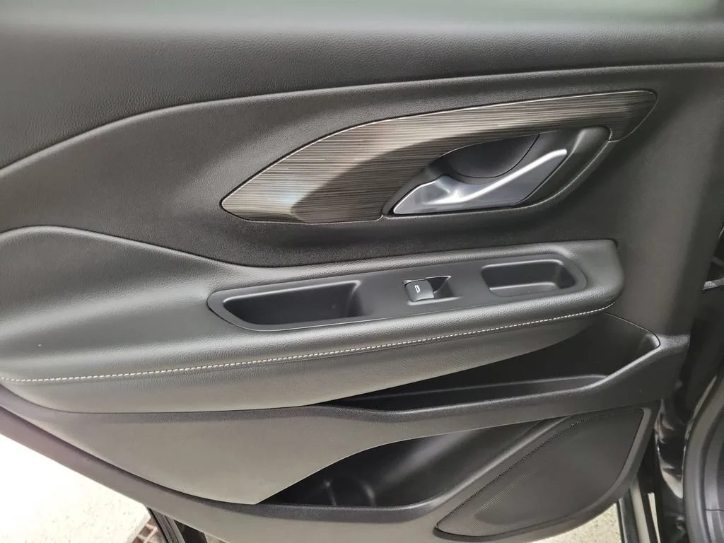 2024 GMC Terrain SLE - Photo 18