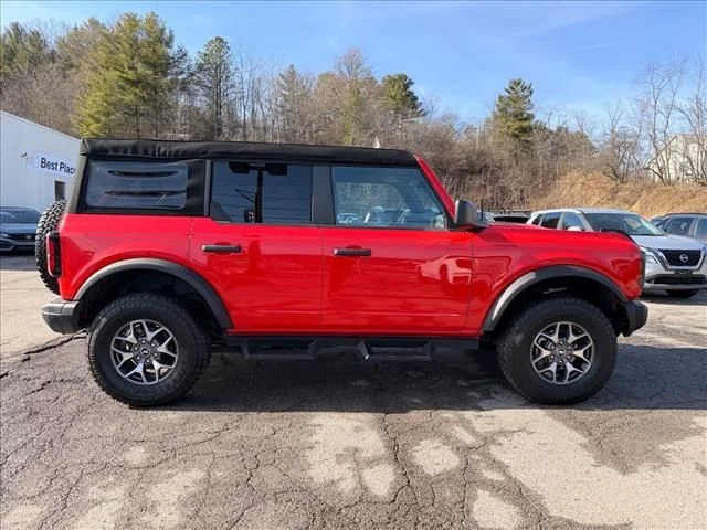 Used 2023 Red Ford Badlands image 3