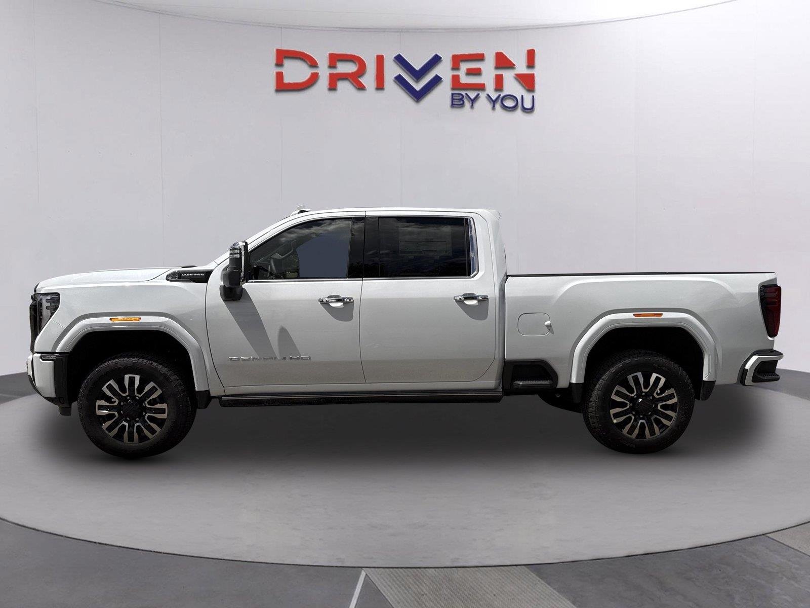 New 2026 Glacier White Tricoat GMC Denali Ultimate image 7