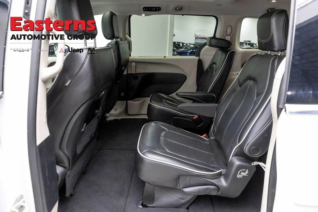Certified Used 2023 White Chrysler Limited image 21