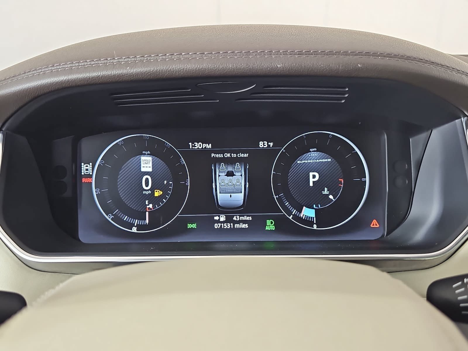 Used 2017 Black Land Rover 5.0L V8 Supercharged image 19