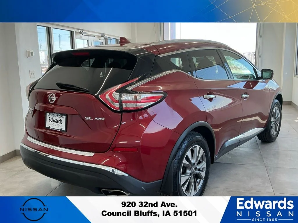 Used 2018 Red Nissan SL image 8