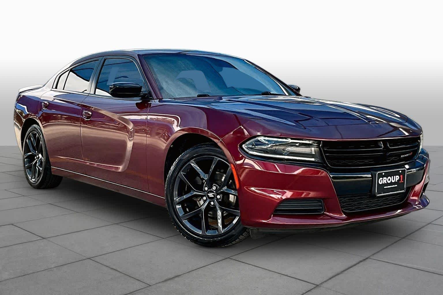 Used 2019 Octane Red Pearlcoat Dodge SXT image 3