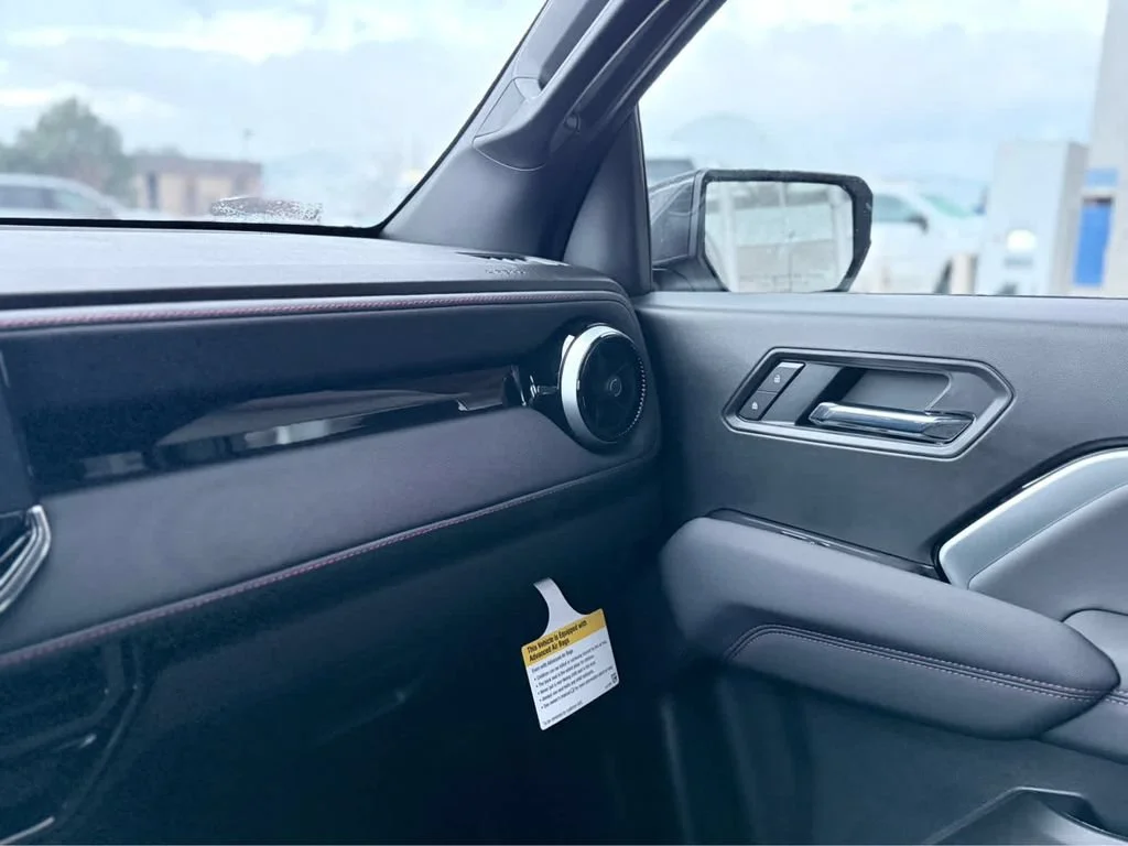 2026 Chevrolet Colorado Z71 - Photo 32