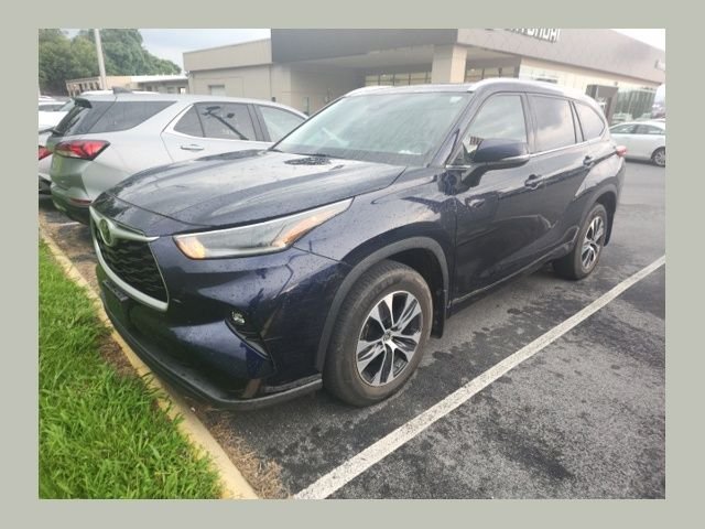 Used 2021 Blue Toyota XLE image 1