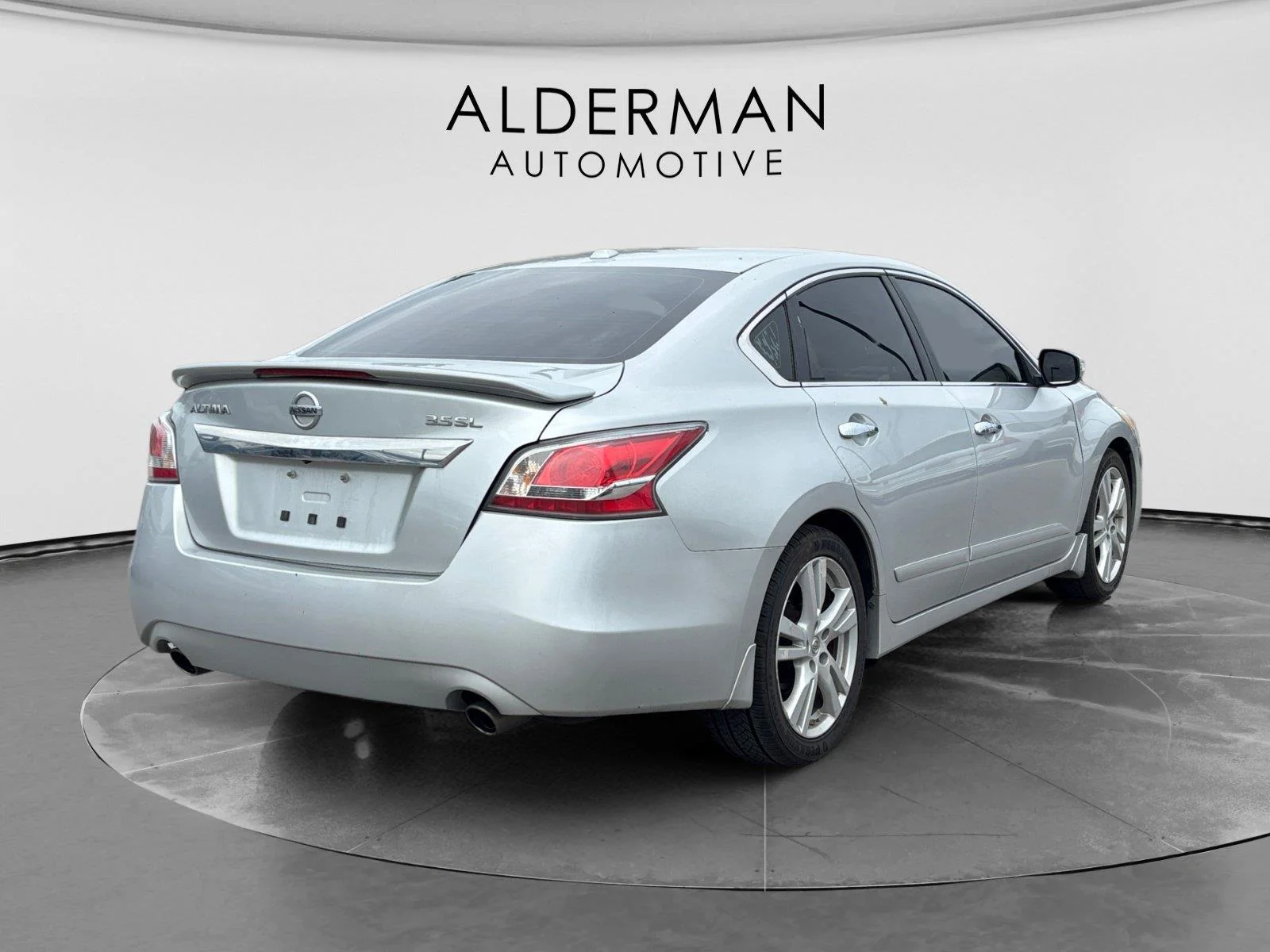 Used 2015 Brilliant Silver Nissan 3.5 SL image 5